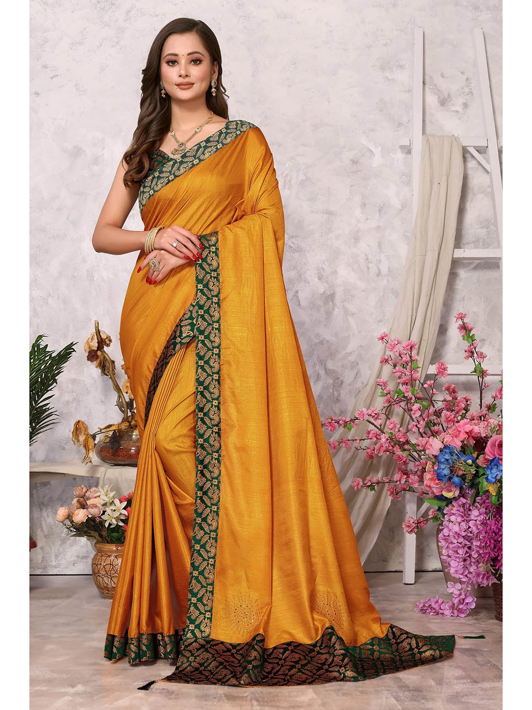 

TEREZA Zari Art Silk Banarasi Saree, Yellow