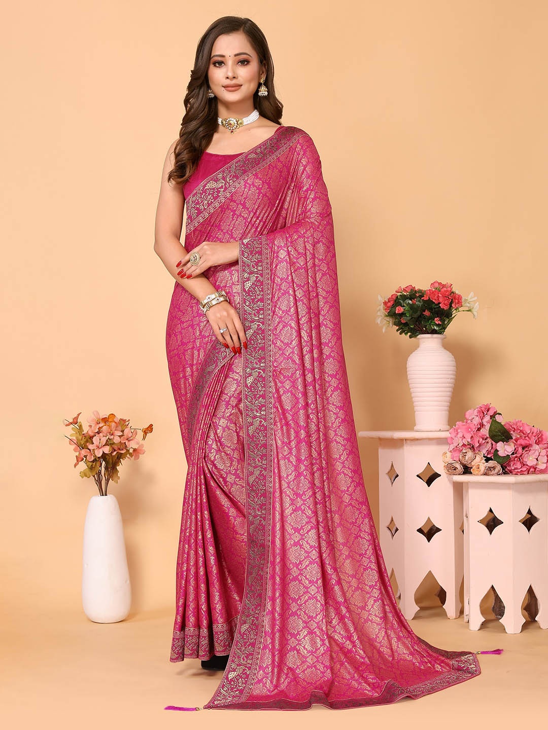 

TEREZA Ethnic Motifs Woven Design Zari Banarasi Saree, Magenta