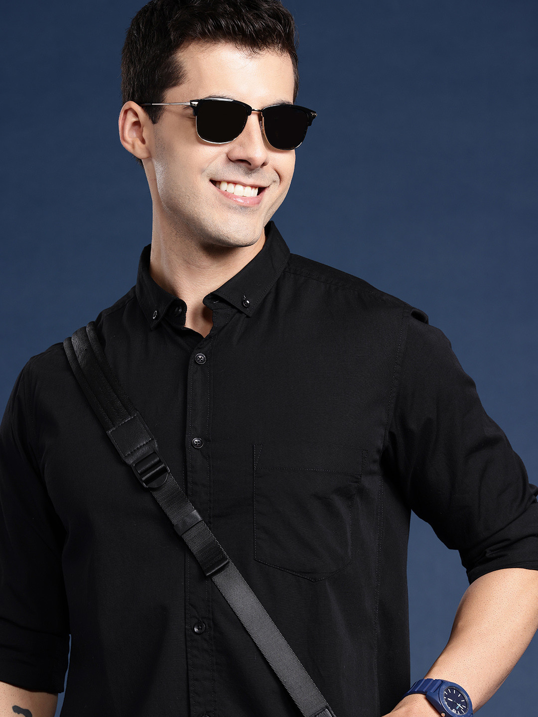 

Mast & Harbour Men Solid Opaque Casual Shirt, Black