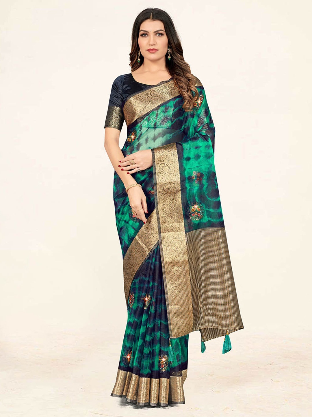 

Sweet smile Fab Tie and Dye Zari Organza Saree, Green