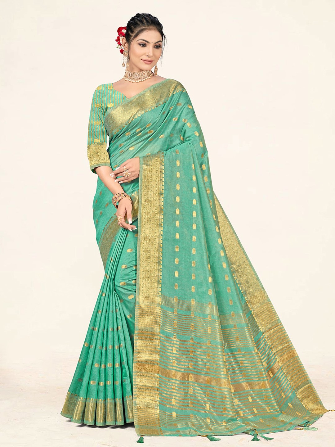 

Sweet smile Fab Woven Design Zari Art Silk Saree, Green