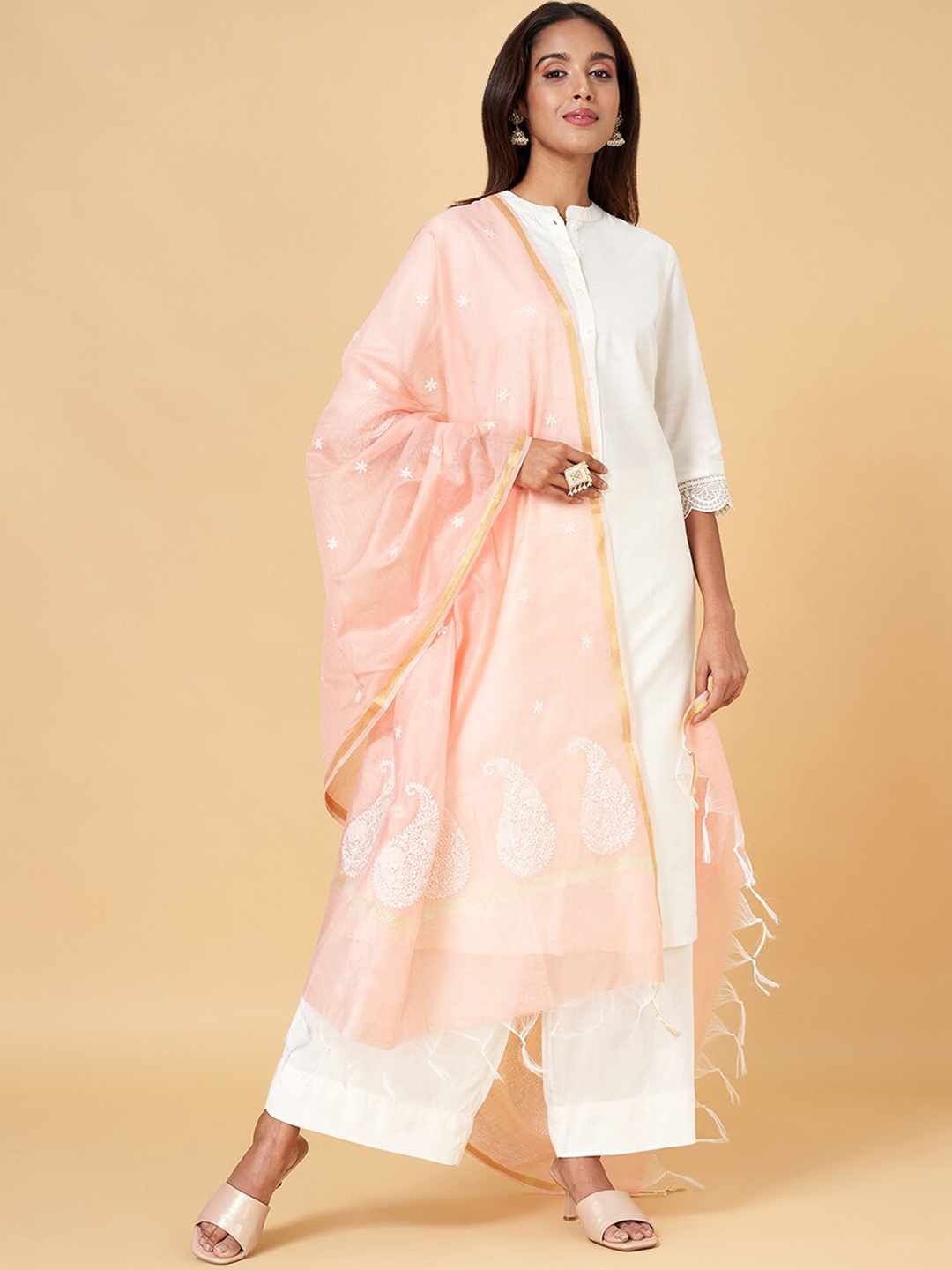 

RANGMANCH BY PANTALOONS Embroidered Dupatta with Zari, Peach