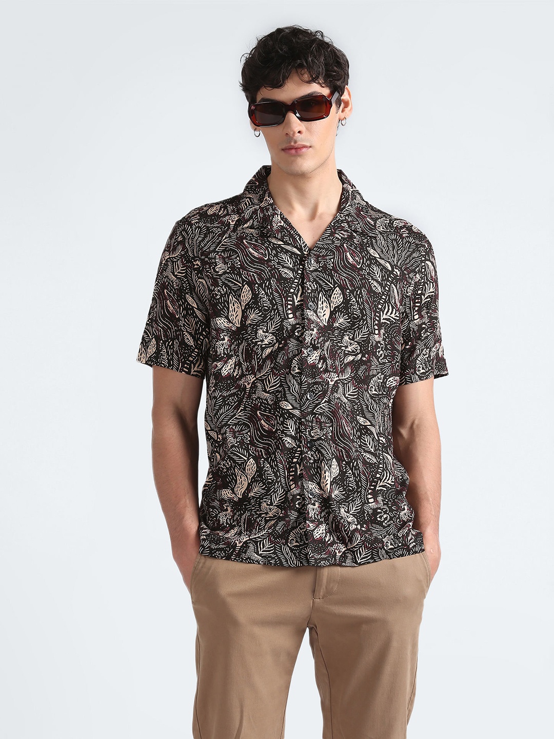 

Flying Machine Tropical Printed Casual Shirt, Black