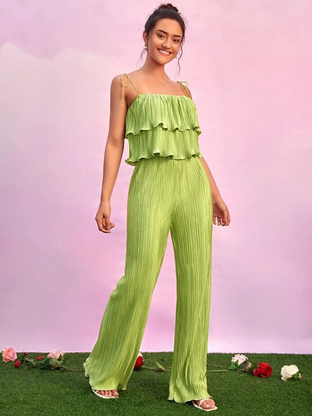 

Molly & Michel Shoulder Straps Layered Crop Top With Trousers, Green