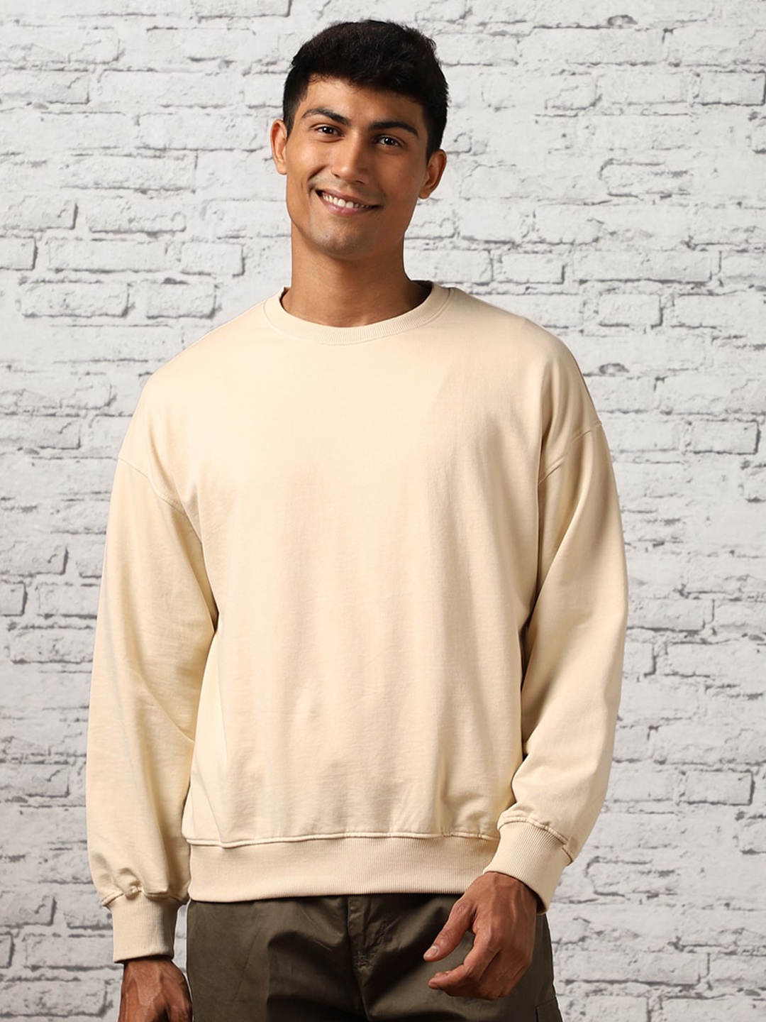 

NOBERO Men Oversized Solid Sweatshirt, Beige