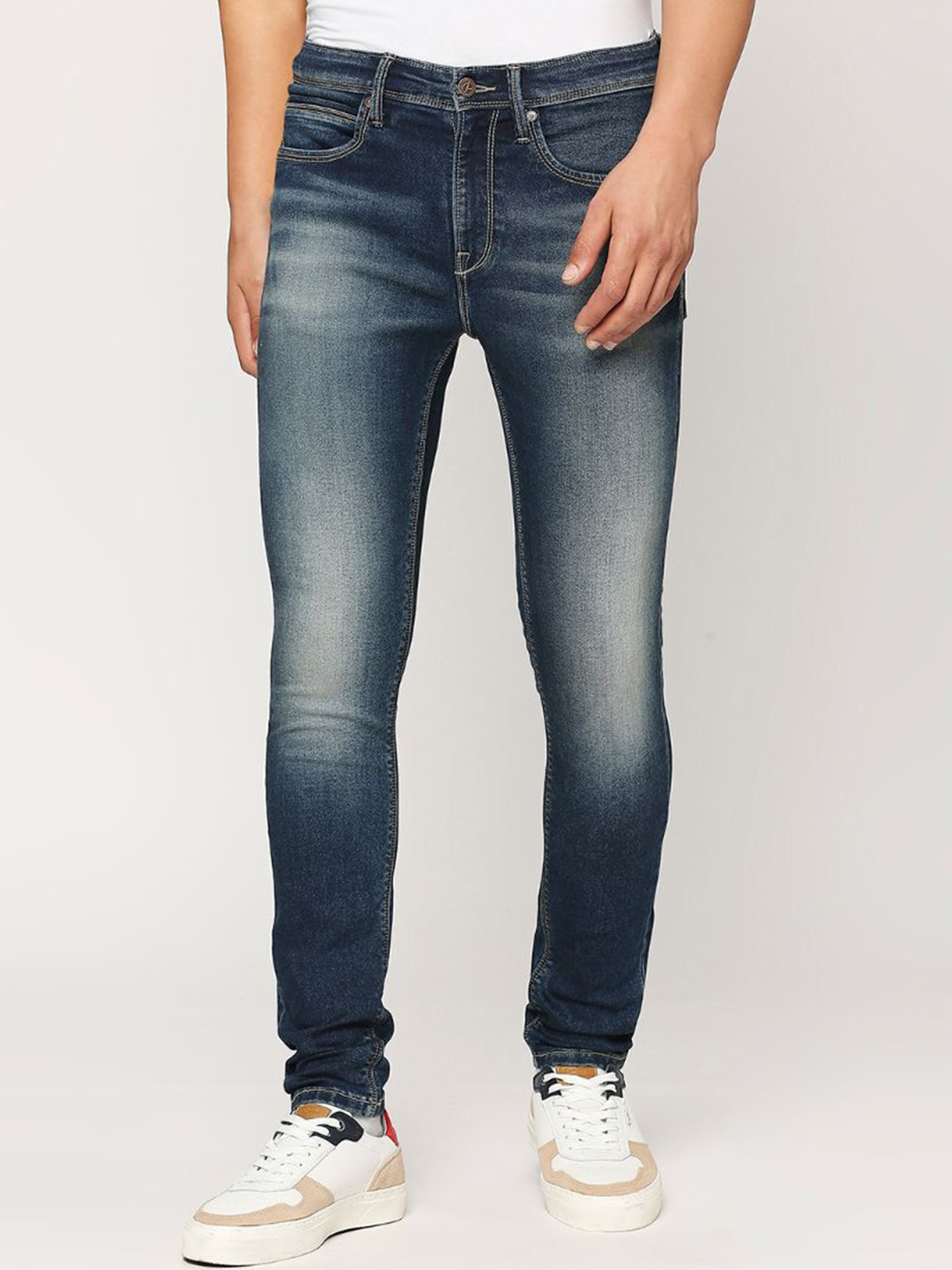 

Pepe Jeans Men Skinny Fit Whiskers and Chevrons Heavy Fade Stretchable Jeans, Blue