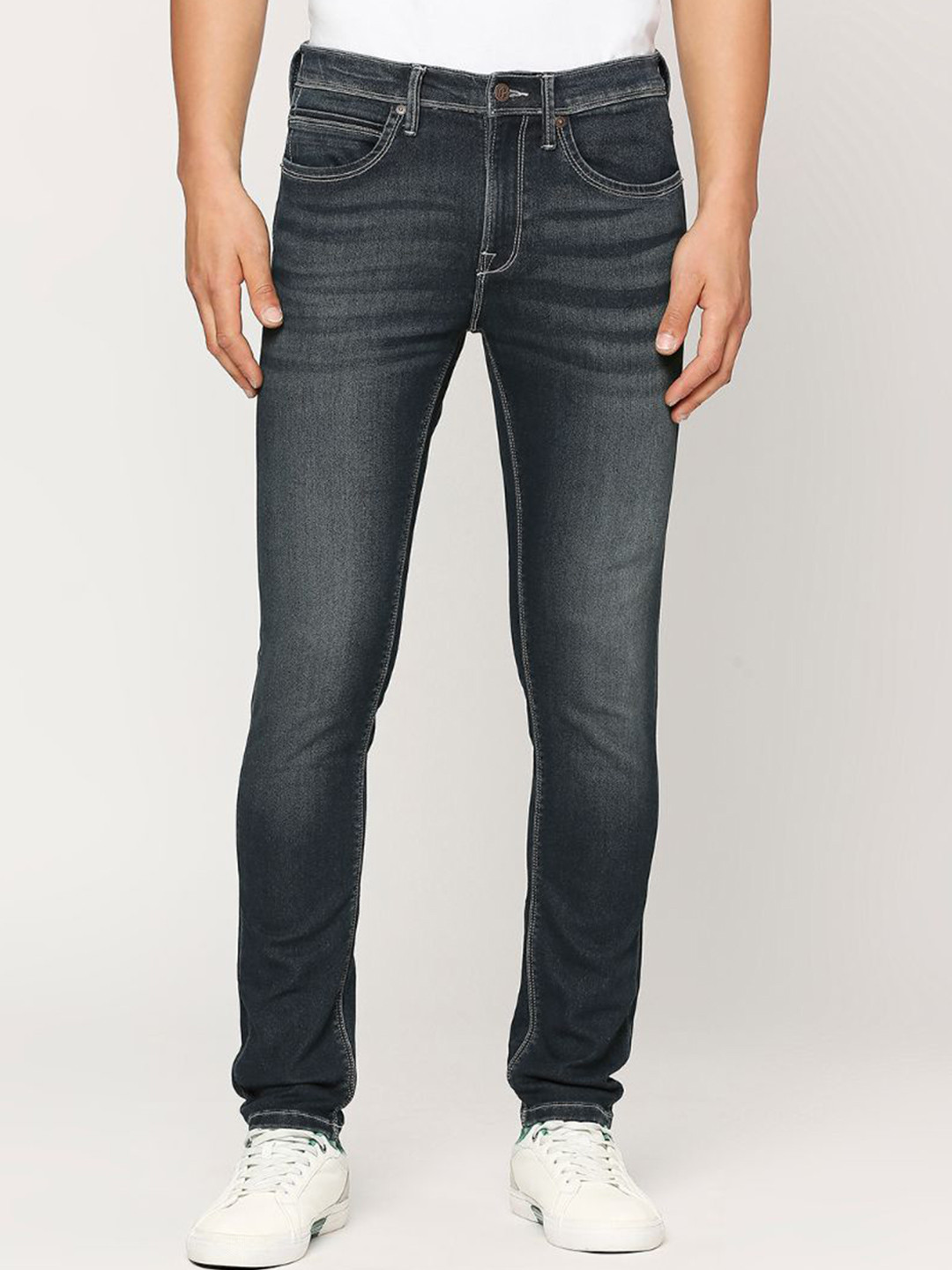 

Pepe Jeans Men Skinny Fit Mid-Rise Heavy Fade Stretchable Jeans, Blue