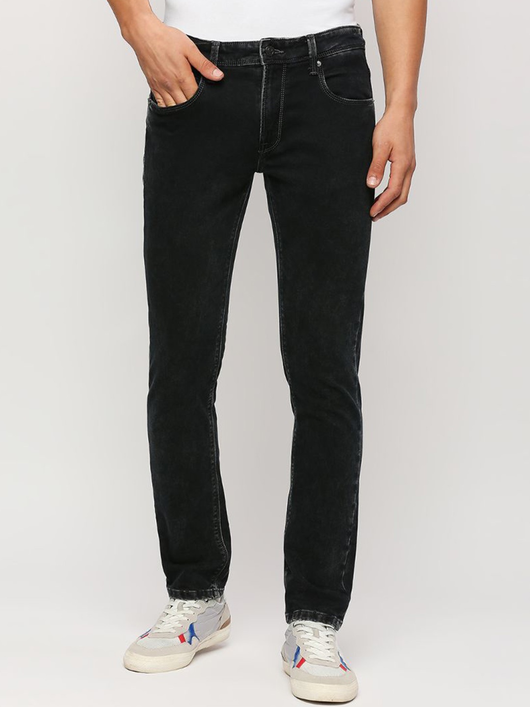 

Pepe Jeans Men Slim Fit Low-Rise Clean Look Light Fade Stretchable Jeans, Blue
