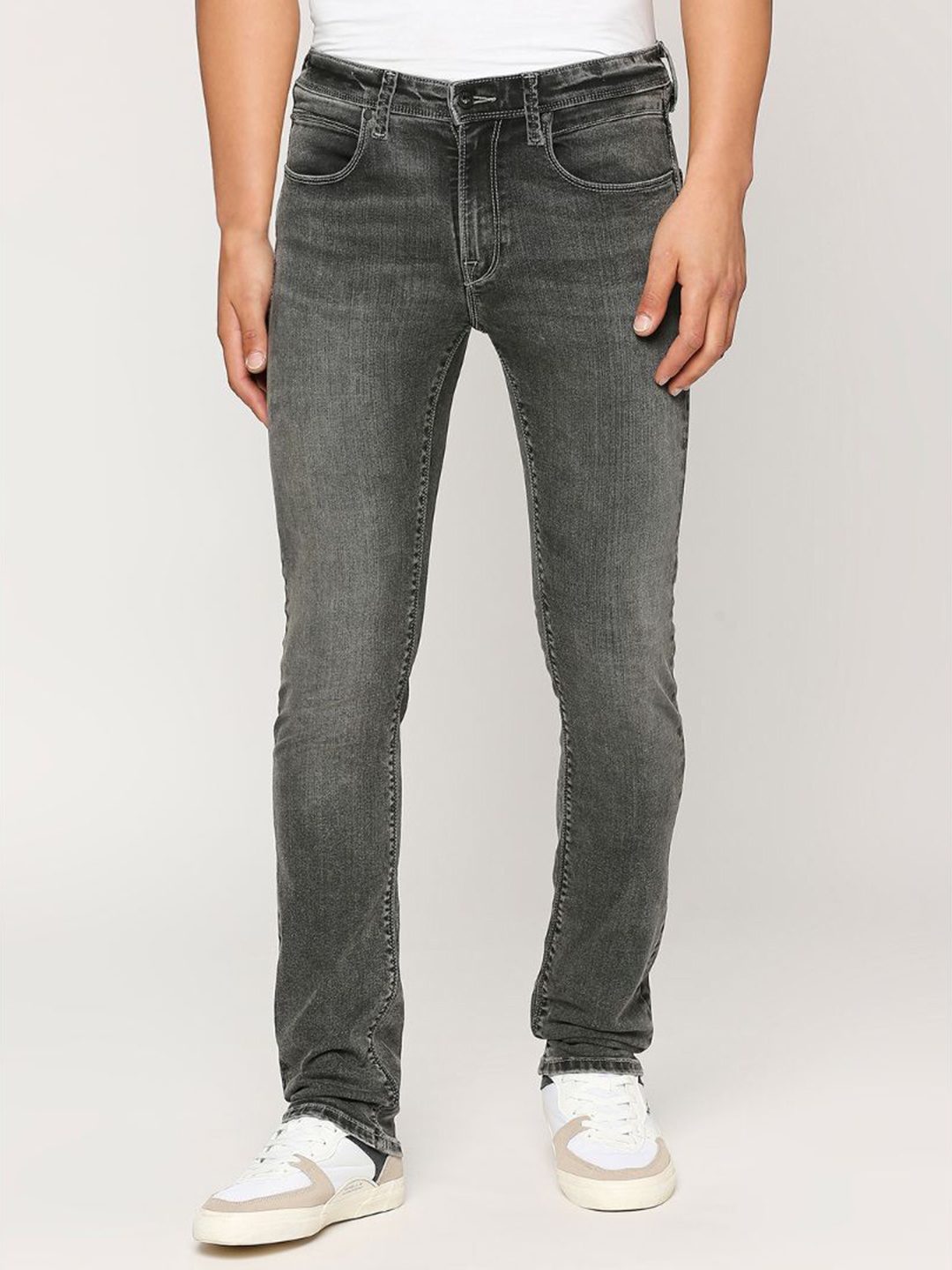 

Pepe Jeans Men Slim Fit Mid Rise Clean Look Crinkle Heavy Fade Stretchable Jeans, Grey