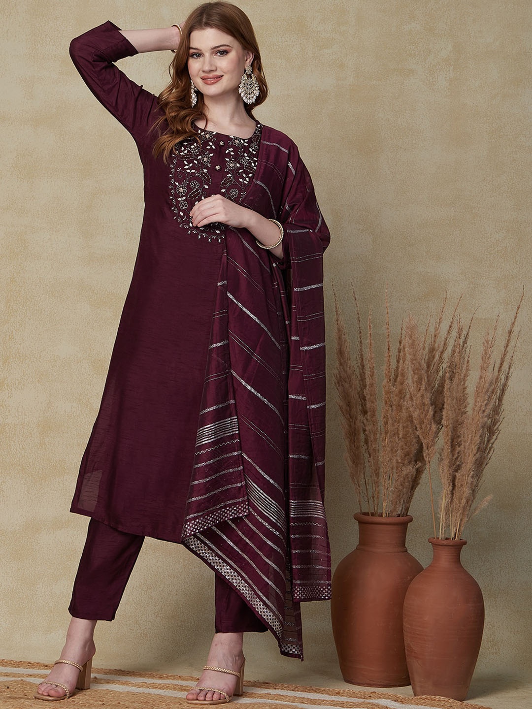 

FASHOR Mauve Floral Yoke Design Beads and Stones Straight Kurta & Trouser With Dupatta