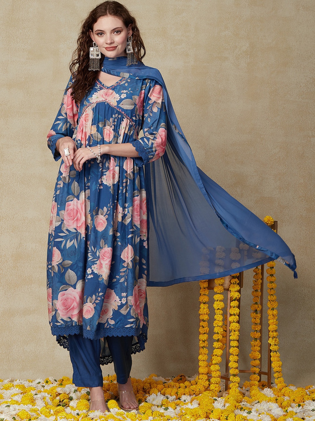 

FASHOR Blue Floral Printed Beads and Stones Pleated Straight Kurta & Trouser With Dupatta