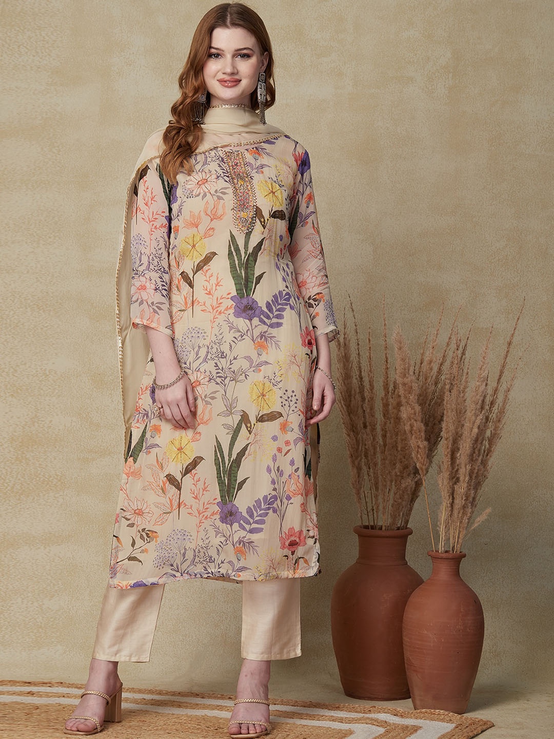 

FASHOR Taupe Floral Printed Gotta Patti Straight Kurta & Trouser With Dupatta
