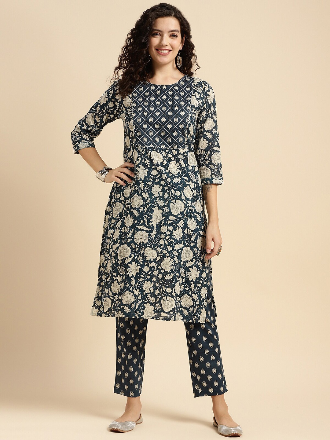 

Rangita Floral Printed Gotta Patti Pure Cotton Kurta With Trousers, Navy blue