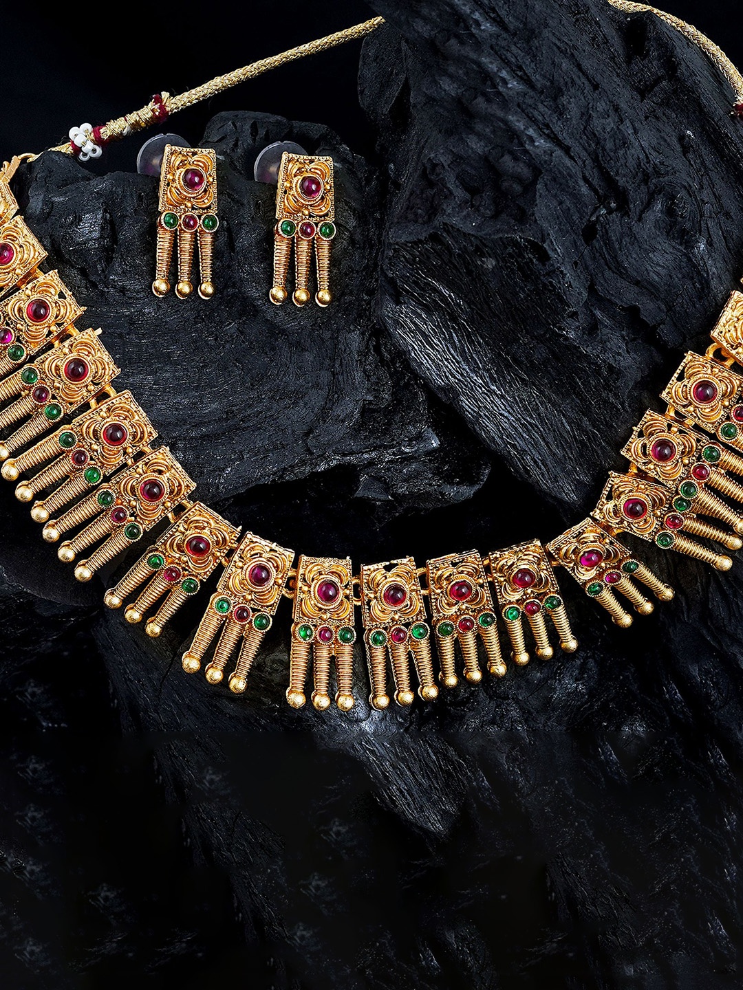 

MANSIYAORANGE Gold Plated Stones Studded Jewellery Set