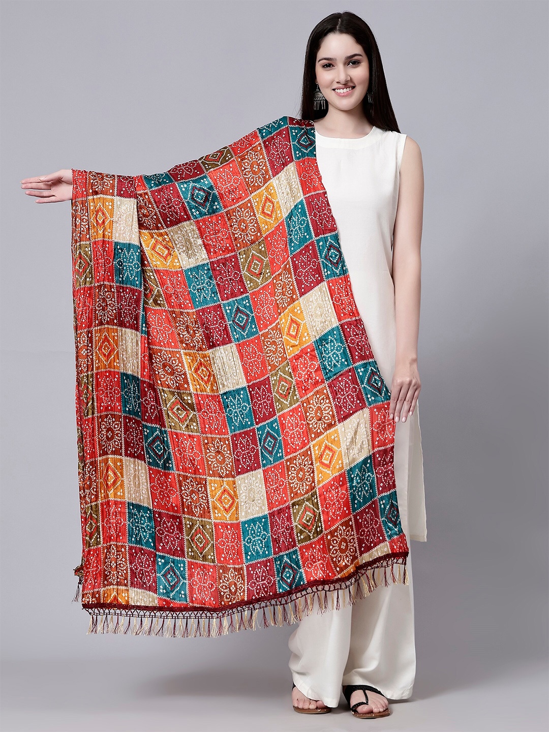 

Aditi Wasan Geometric Dyed Cotton Bandhani Dupatta, Red