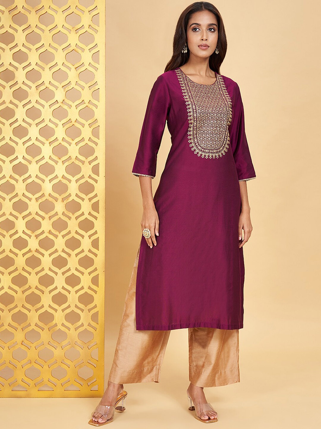 

RANGMANCH BY PANTALOONS Ethnic Motifs Yoke Design Straight Kurta, Purple