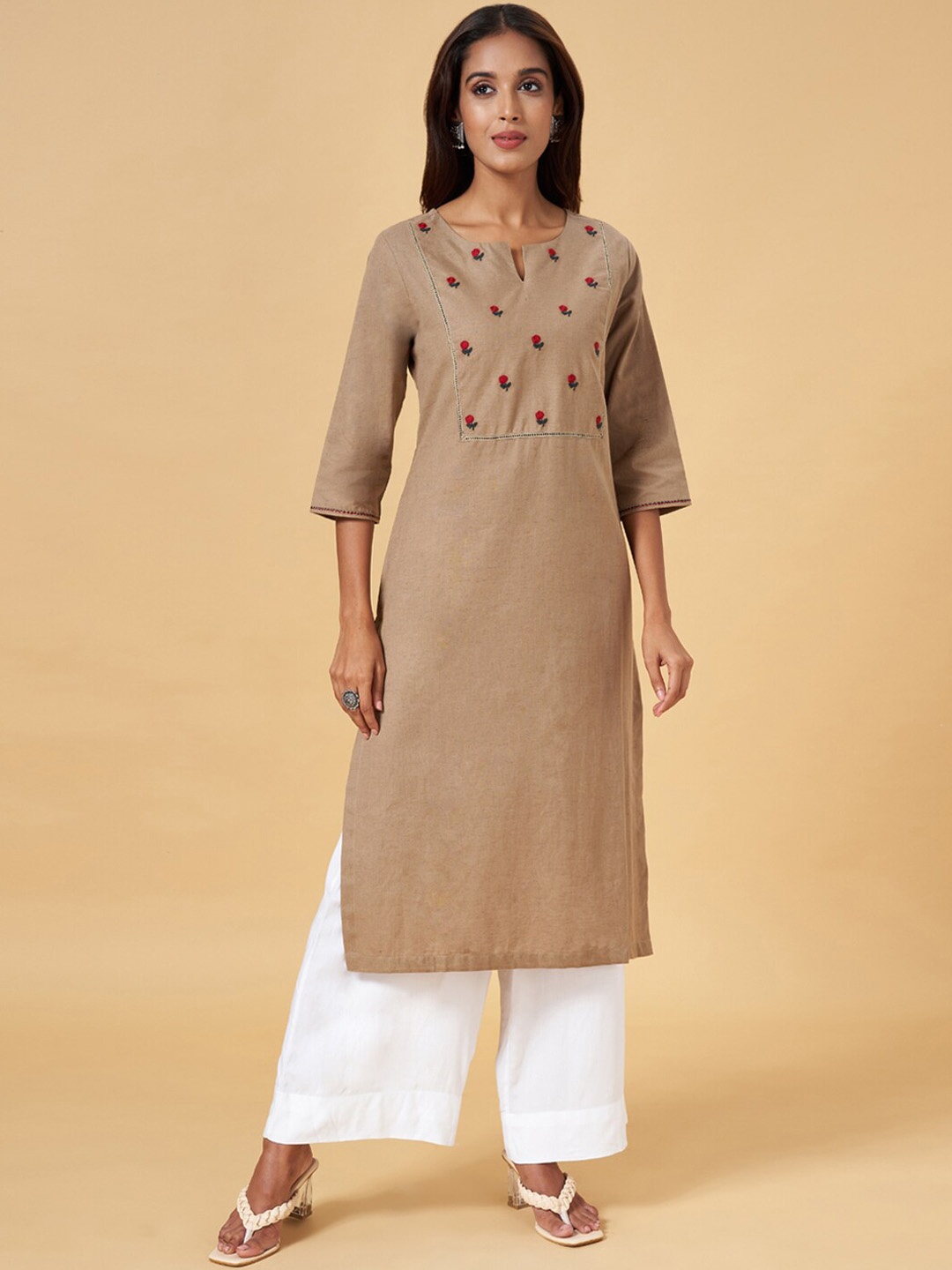 

RANGMANCH BY PANTALOONS Floral Embroidered Regular Straight Kurta, Beige