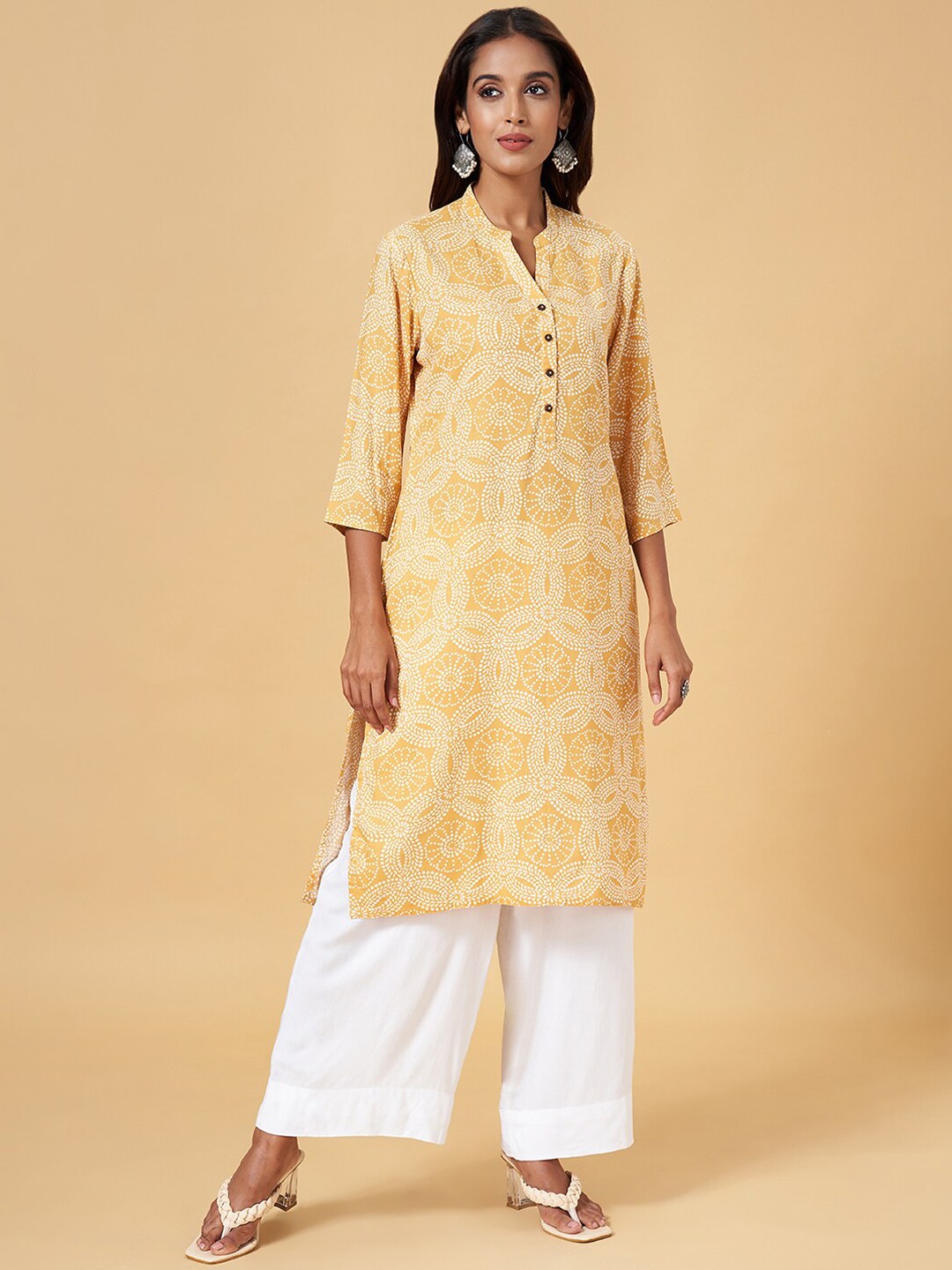 

RANGMANCH BY PANTALOONS Floral Printed Mandarin Collar Straight Kurta, Yellow