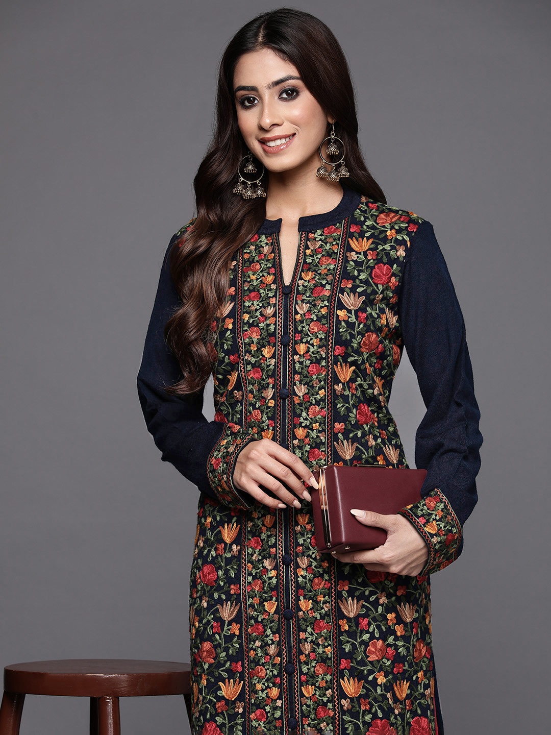 

Libas Women Floral Embroidered Thread Work Woollen Kurta, Navy blue