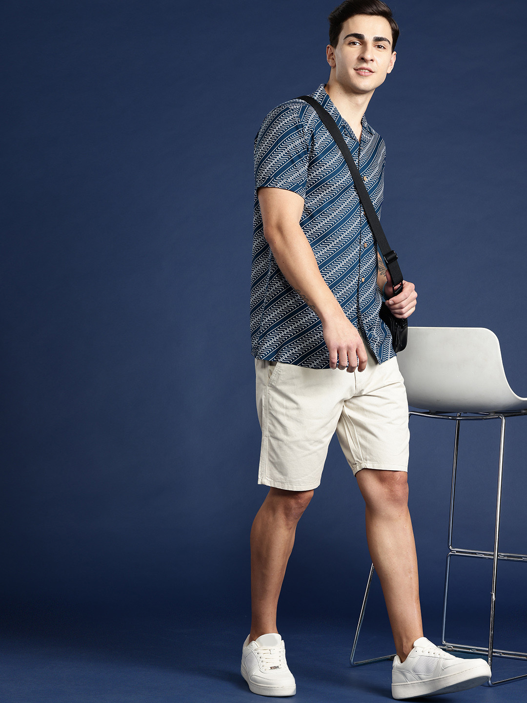 

Mast & Harbour Men Standard Opaque Printed Casual Shirt, Navy blue