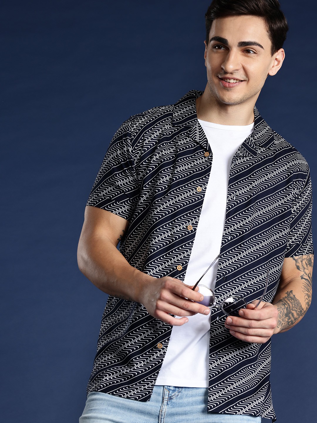 Mast & Harbour Men Standard Printed Cuban Collar Casual Shirt, Navy blue