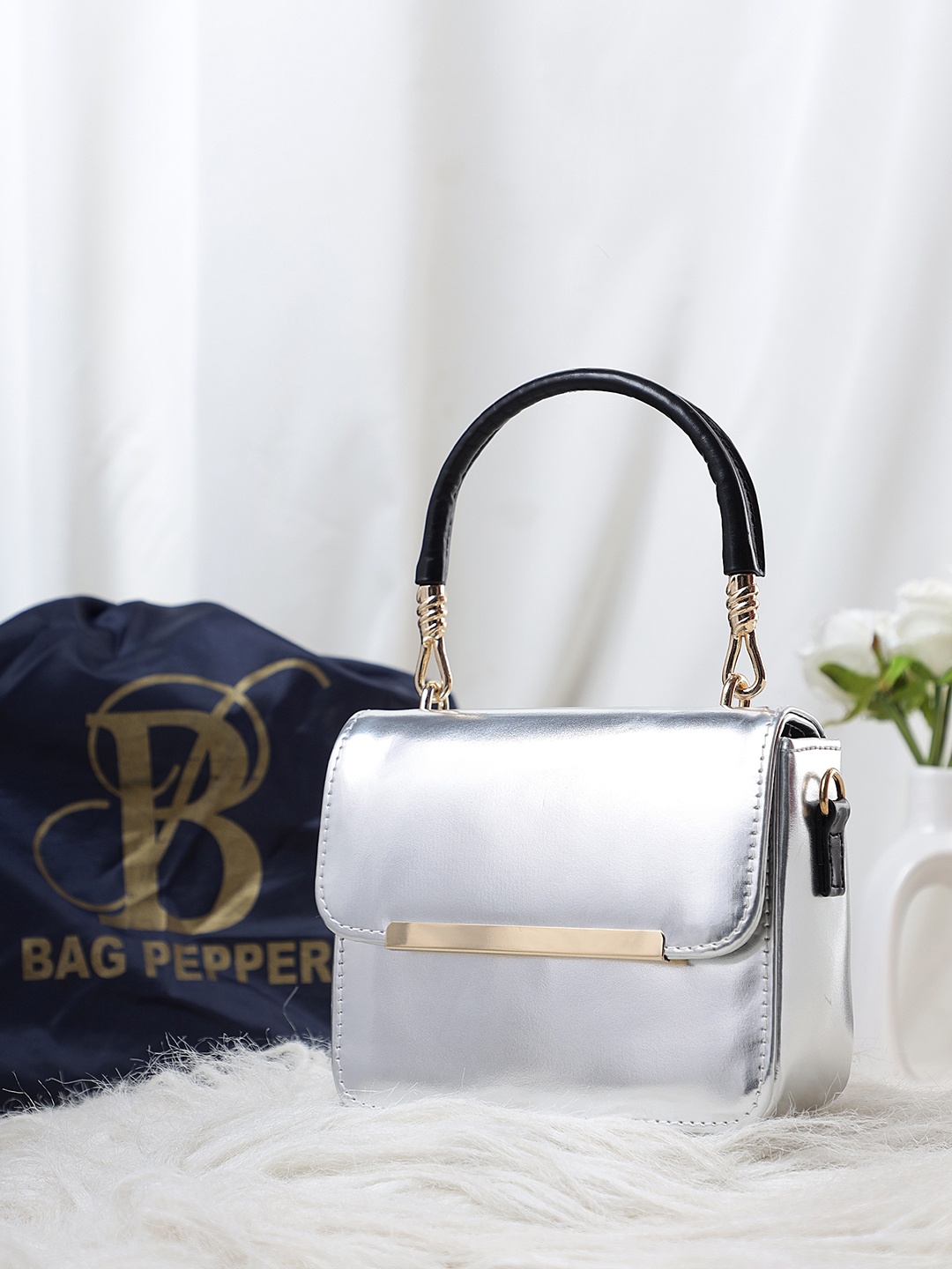 

Bag Pepper Structured Handheld Bag, Grey