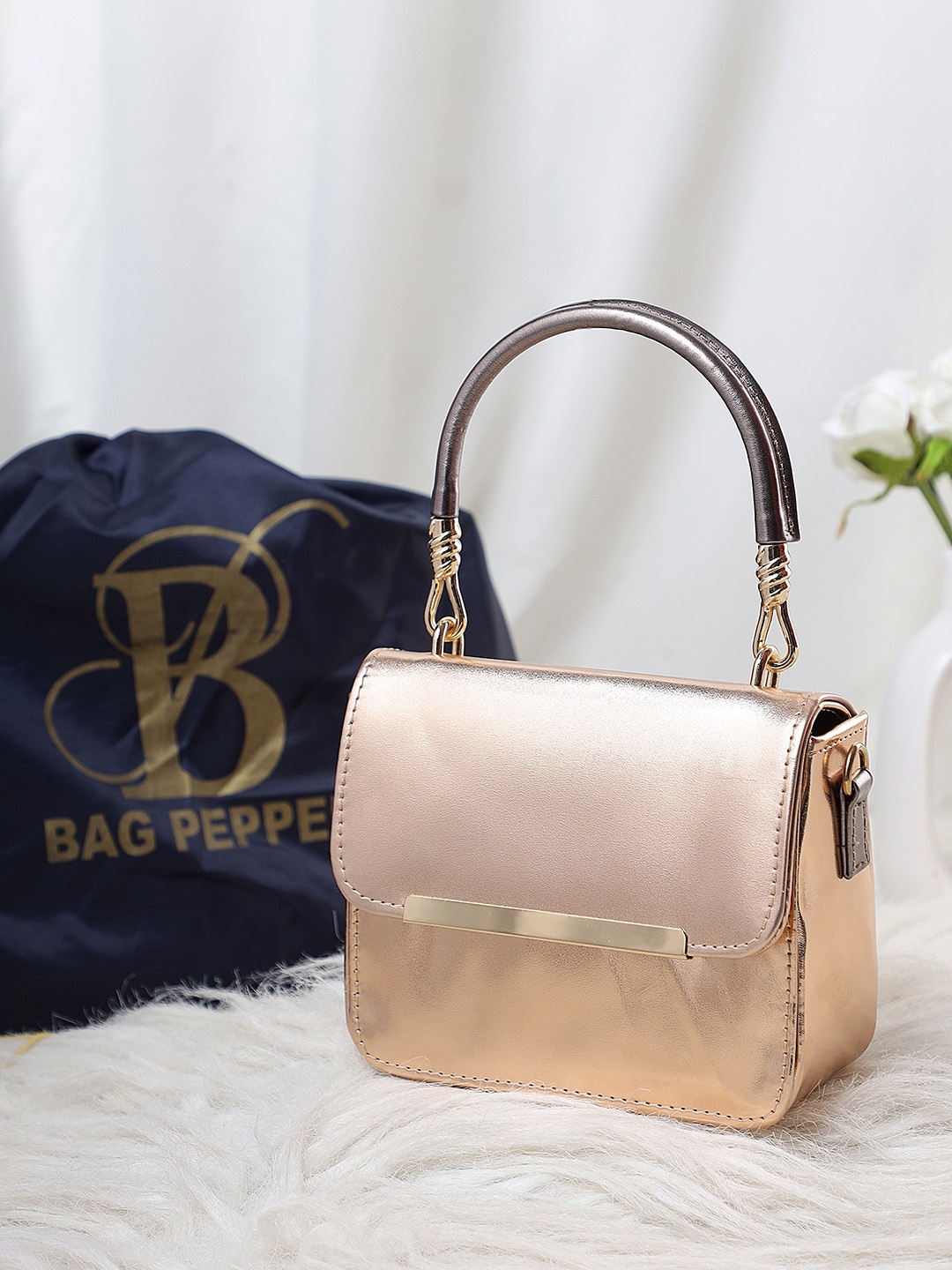 

Bag Pepper Structured Handheld Bag, Rose gold