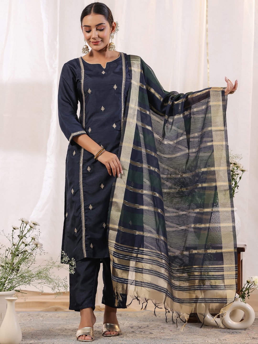 

Anubhutee Ethnic Motifs Embroidered Regular Zari Kurta With Trousers & Dupatta, Navy blue