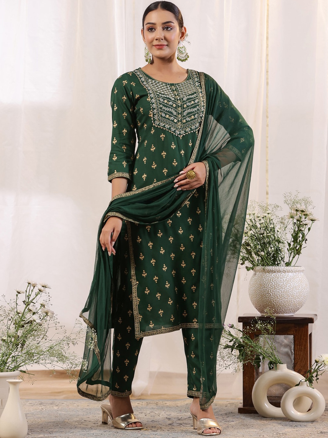 

Anubhutee Ethnic Motifs Embroidered Regular Gotta Patti Kurta With Trousers & Dupatta, Green