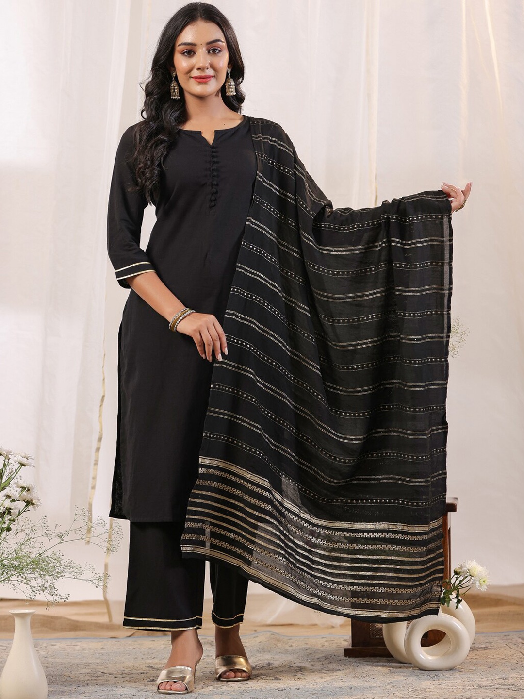 

Anubhutee Round Neck Regular Zari Kurta With Trousers & Dupatta, Black