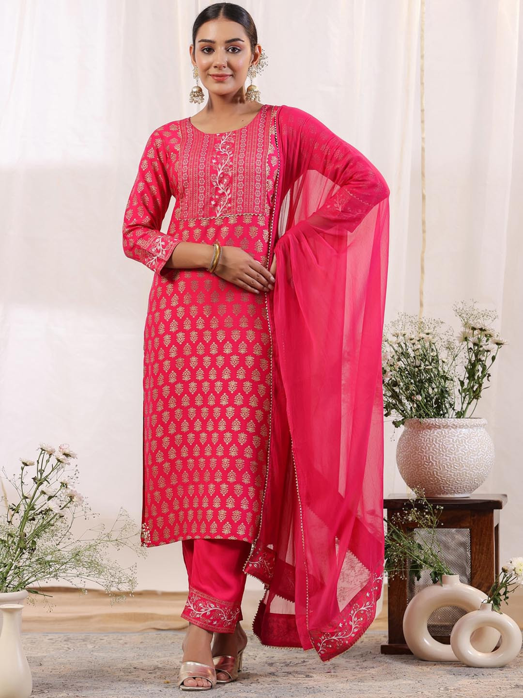 

Anubhutee Ethnic Motifs Printed Regular Gotta Patti Kurta With Trousers & Dupatta, Fuchsia