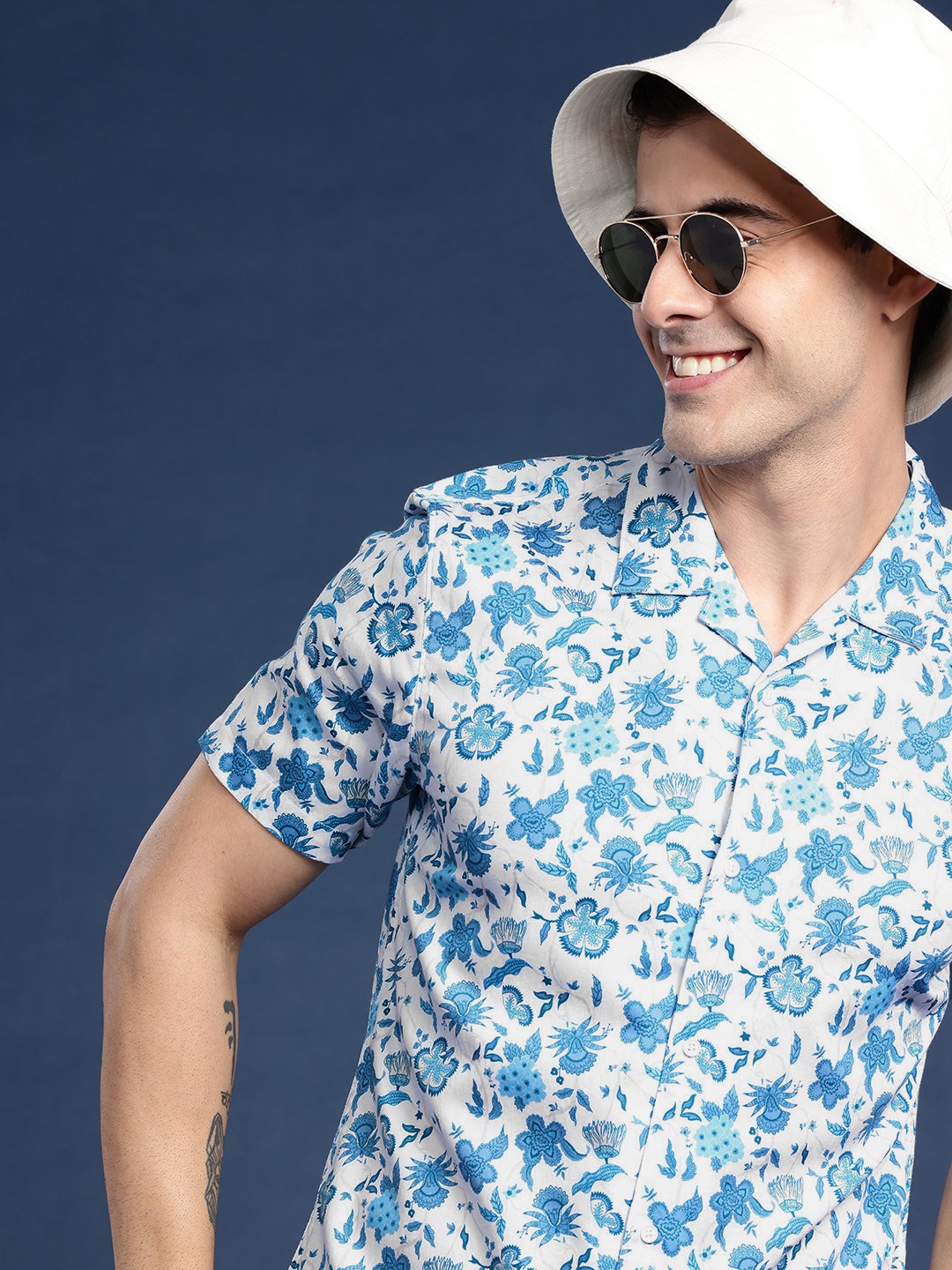 

Mast & Harbour Men Opaque Printed Casual Shirt, White