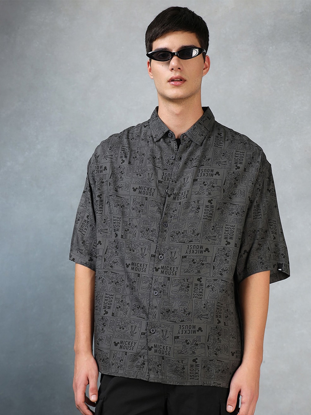 

Bewakoof Mickey Mouse Printed Oversized Casual Shirt, Grey