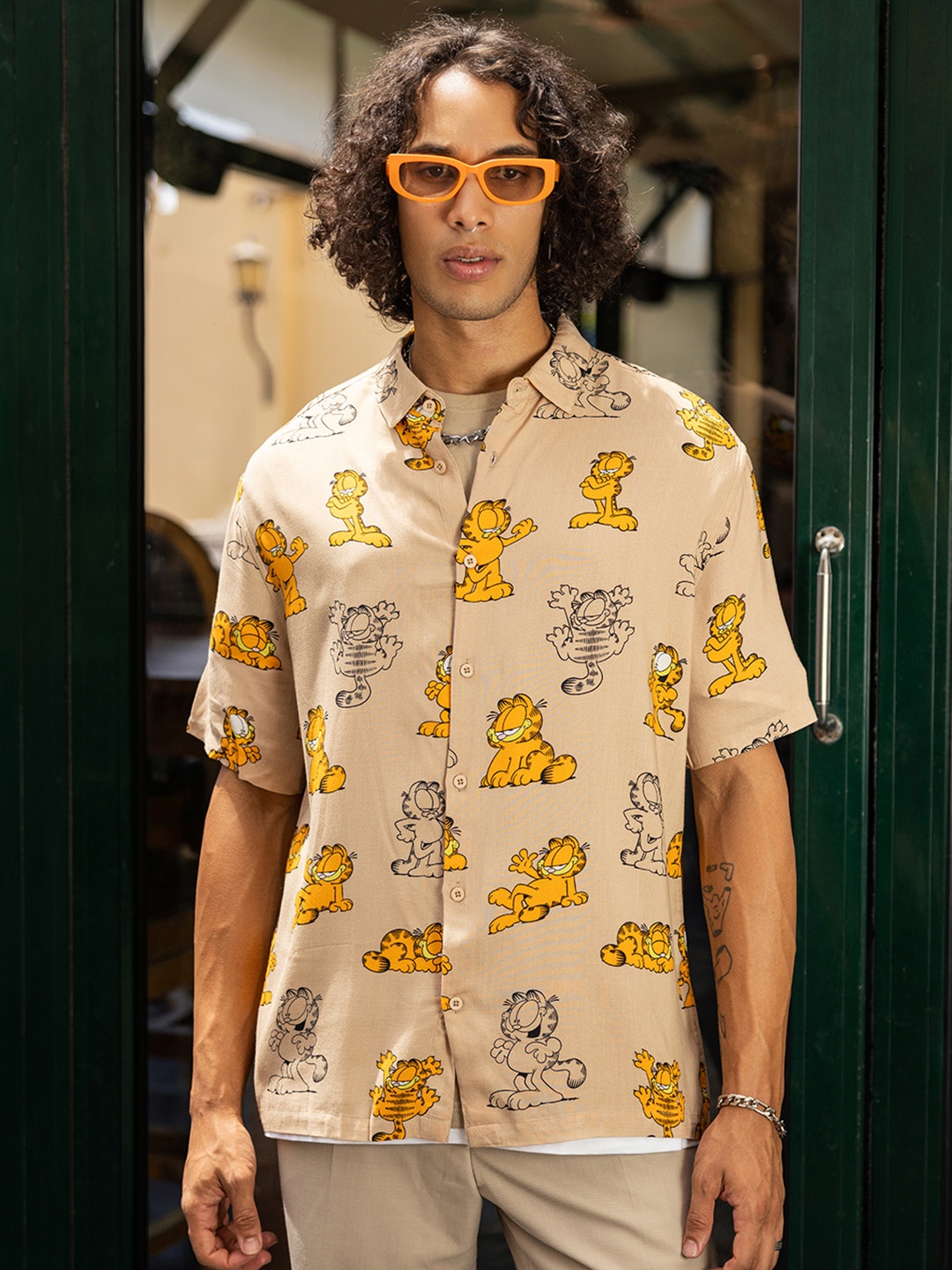 

Bewakoof Beige Garfield Printed Opaque Oversized Casual Shirt