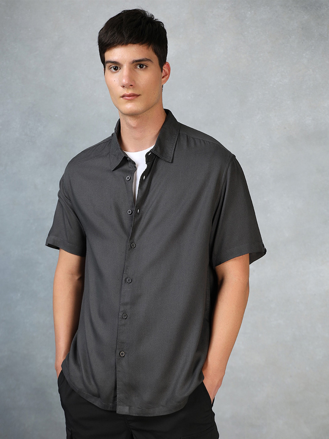 

Bewakoof Charcoal Opaque Oversized Casual Shirt