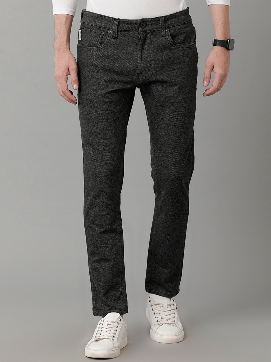 

Voi Jeans Men Skinny Fit Clean Look Pure Cotton Jeans, Black