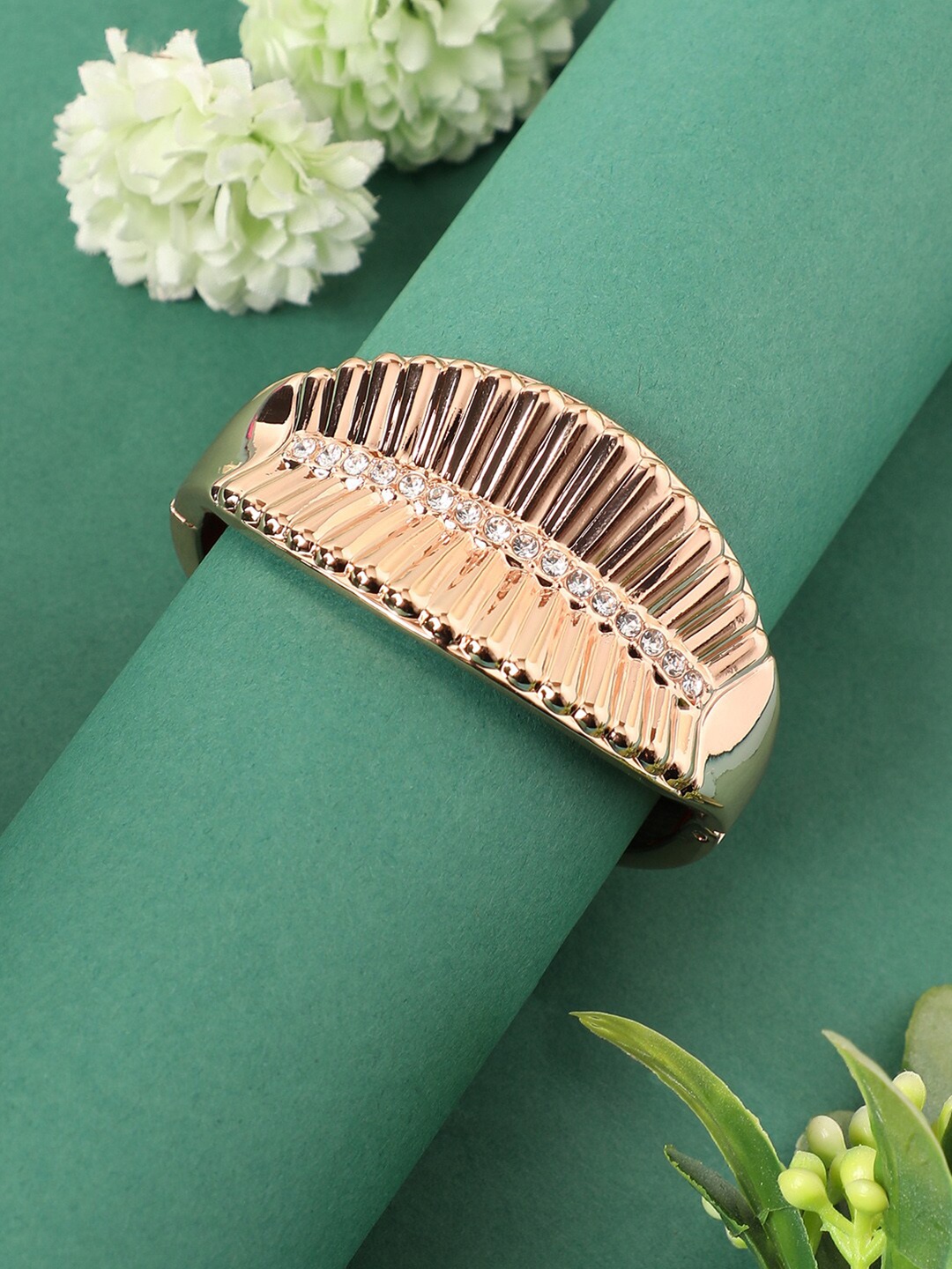 

SOHI Gold-Plated Cuff Bracelet