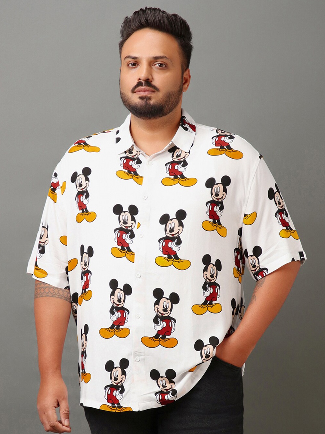 

Bewakoof Plus White Relaxed Oversized Mickey Mouse Printed Opaque Casual Shirt