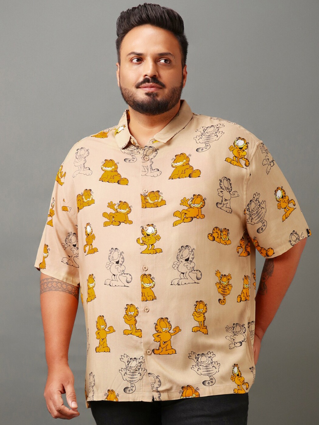 

Bewakoof Plus Beige Relaxed Garfield Printed Opaque Oversized Casual Shirt