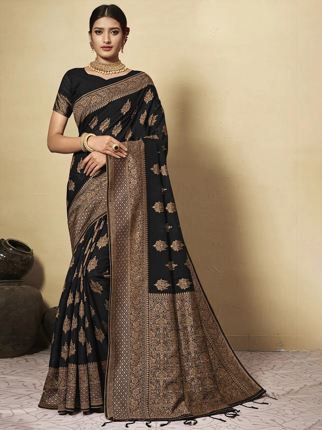 

GAJARAI Ethnic Motifs Woven Design Zari Chanderi Saree, Black