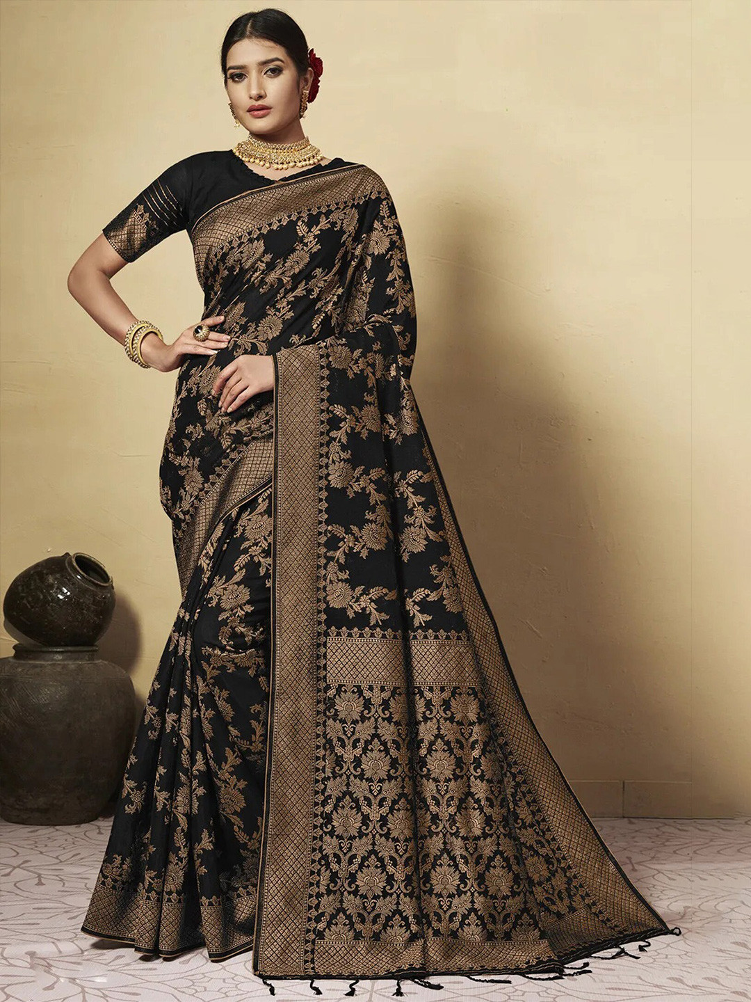 

GAJARAI Ethnic Motifs Woven Design Zari Chanderi Saree, Black