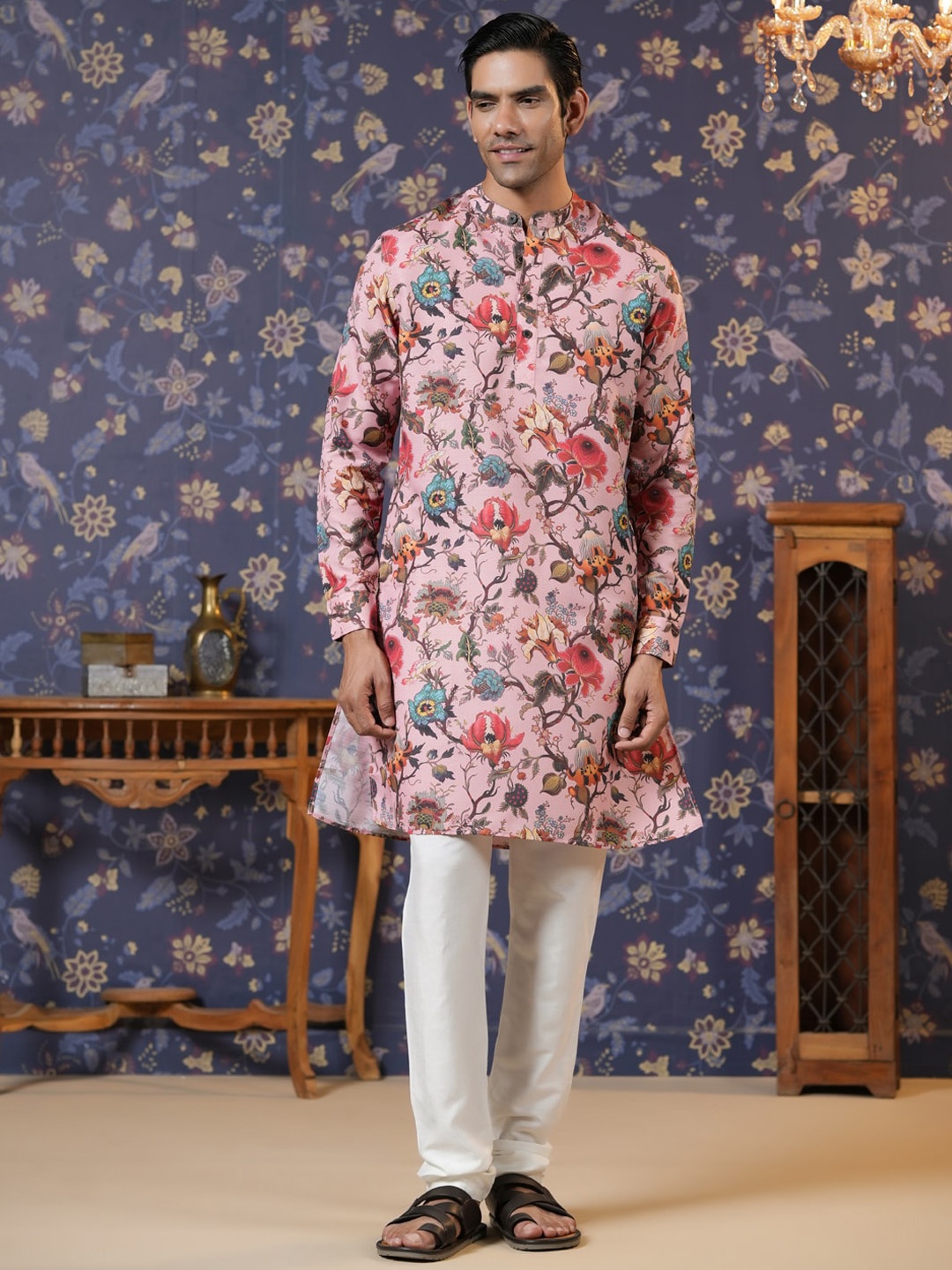 

House of Pataudi Floral-Printed Band Collar Straight Kurta, Peach