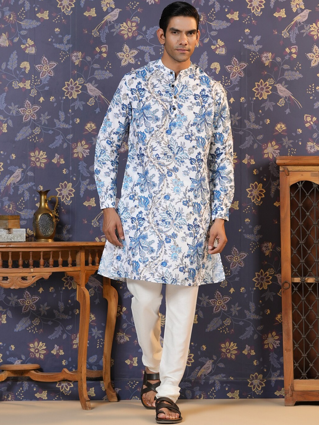 

House of Pataudi Floral-Printed Band Collar Straight Kurta, Blue