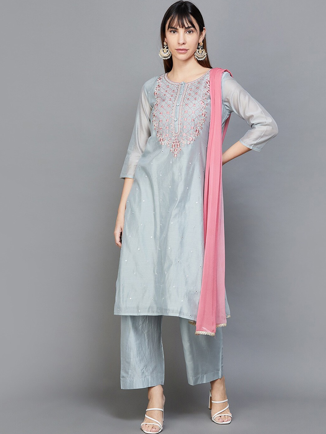 

Melange by Lifestyle Floral Embroidered Yoke Design Straight Kurta With Palazzos & Dupatta, Blue