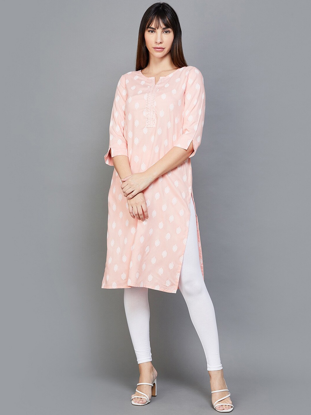 

Melange by Lifestyle Ethnic Motif Printed Straight Kurta, Peach