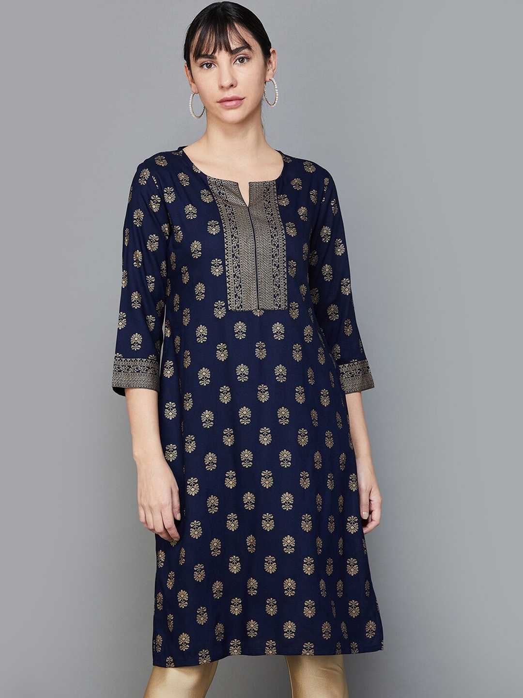

Melange by Lifestyle Floral Printed Straight Kurta, Navy blue