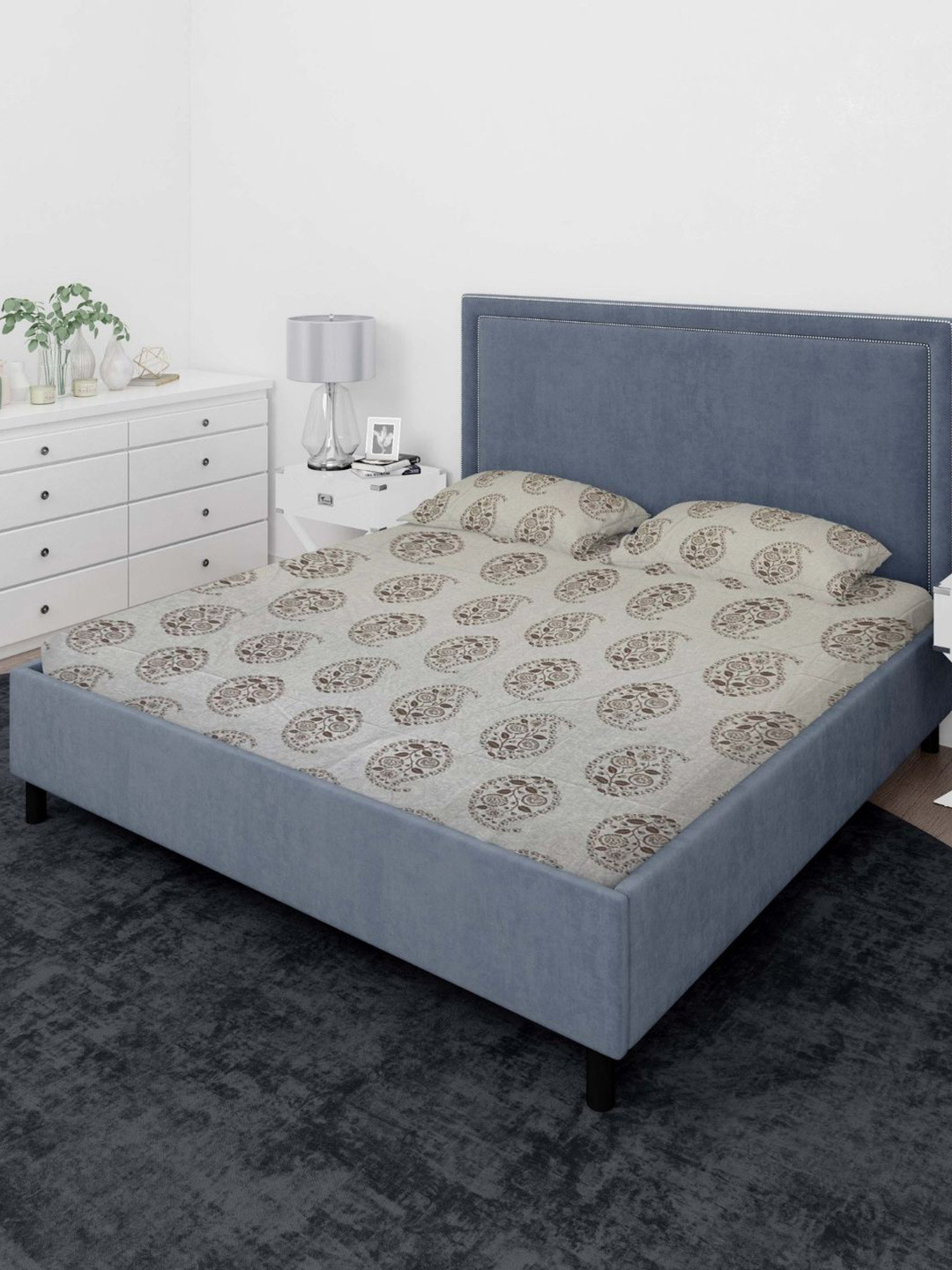 

Sleeping Owls- because your sleep matters Grey 140 TC Queen Bedsheet & 2 Pillow Covers