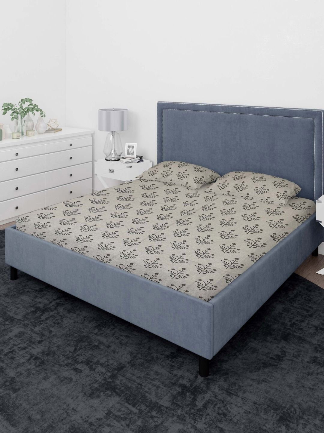 

Sleeping Owls- because your sleep matters Grey 140 TC Queen Bedsheet With 2 Pillow Covers