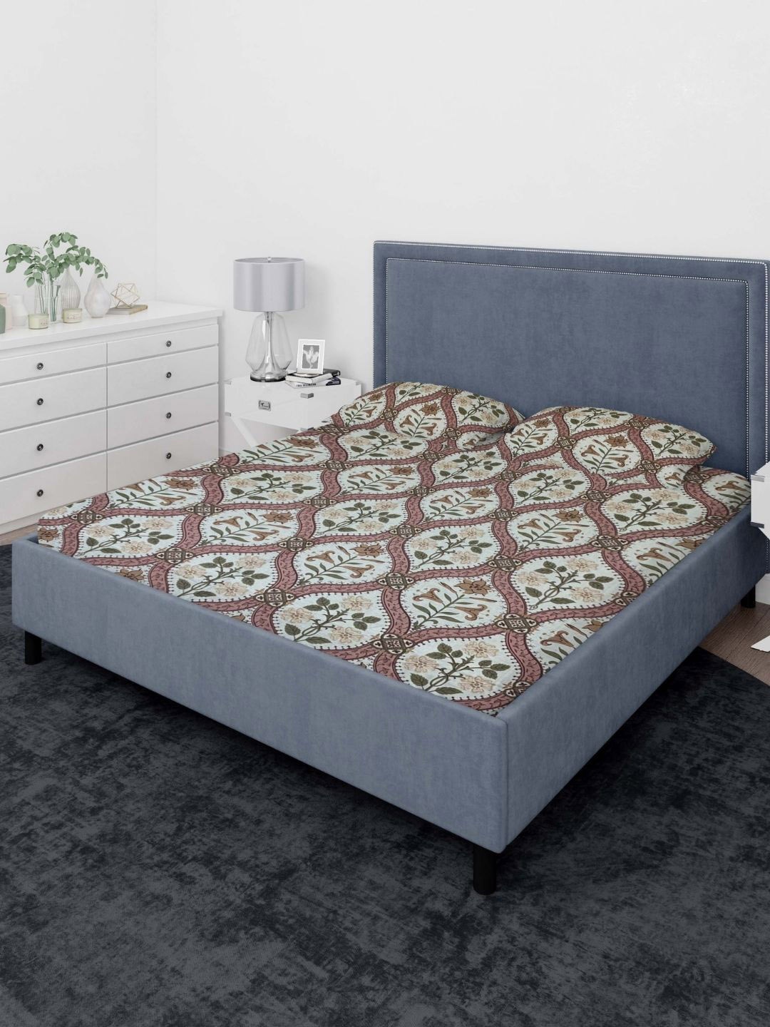 

Sleeping Owls- because your sleep matters Maroon 140 TC Queen Bedsheet & 2 Pillow Covers