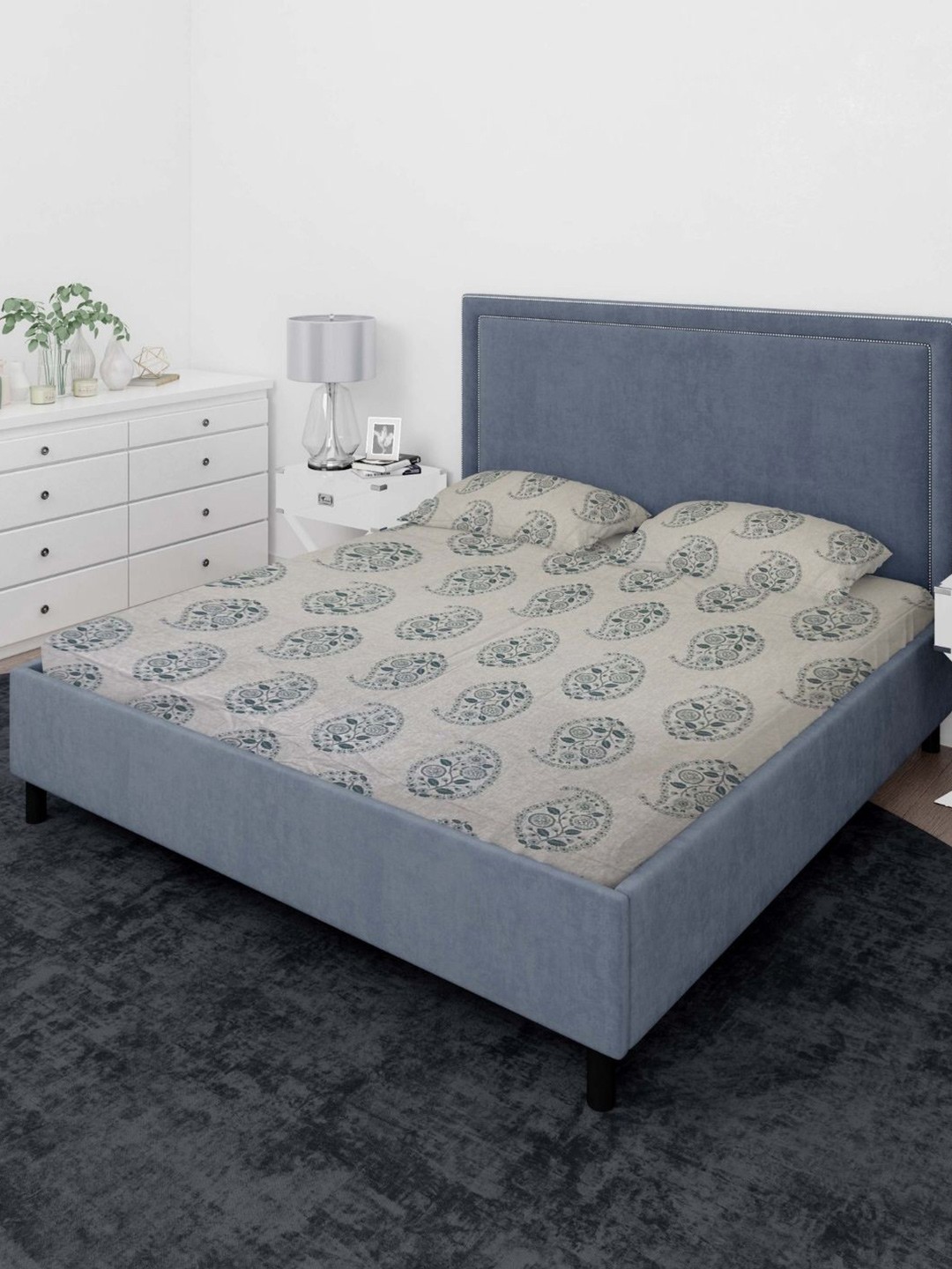 

Sleeping Owls- because your sleep matters Blue 140 TC Queen Bedsheet With 2 Pillow COvers